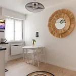 Travel Homes - Grand Rue, Petite Venise - Compact & Cosy - Lit Mural 아파트 *