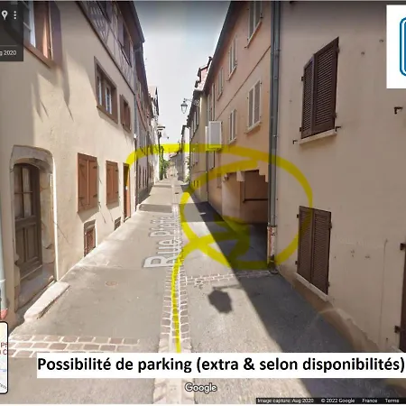 Travel Homes - Grand Rue, Petite Venise - Compact & Cosy - Lit Mural Apartment *